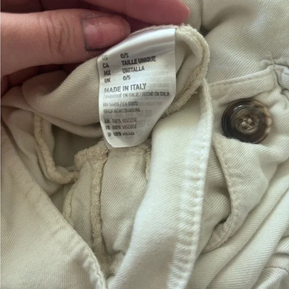 Button-Accent Wide Leg Pants - - Picture 6 of 7